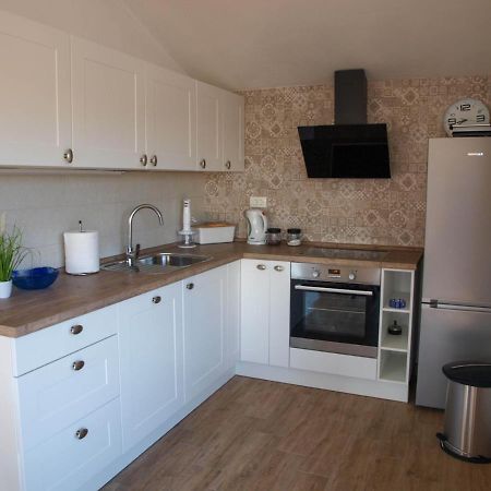Apartmani Goga 2 Molat Bagian luar foto