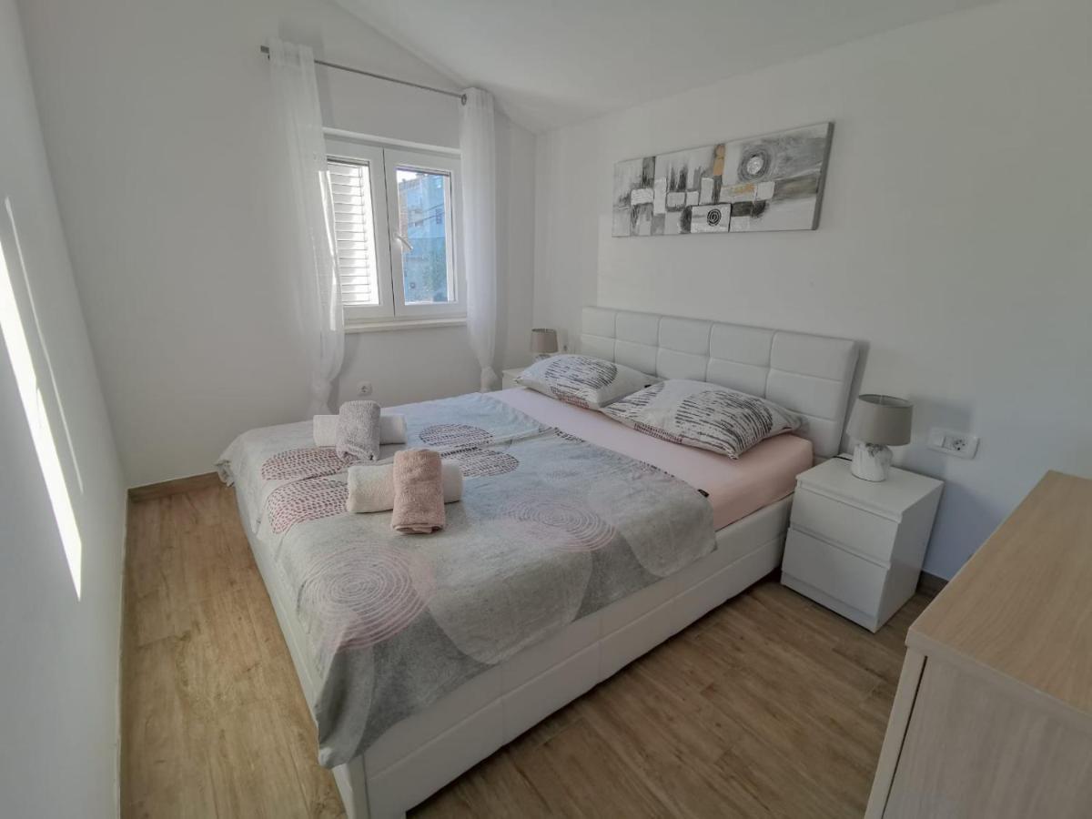 Apartmani Goga 2 Molat Bagian luar foto