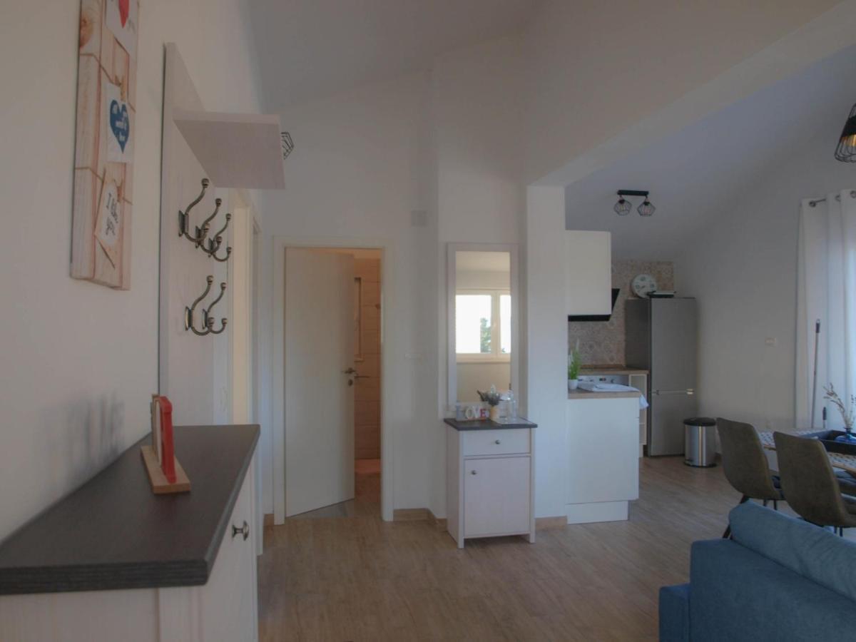Apartmani Goga 2 Molat Bagian luar foto