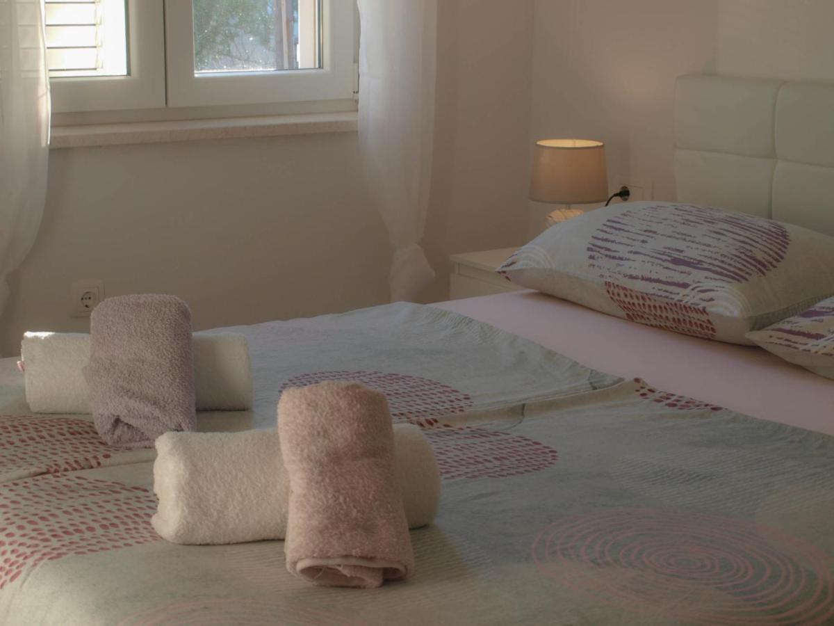 Apartmani Goga 2 Molat Bagian luar foto